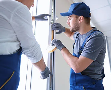 glass repair experts in Richvale
