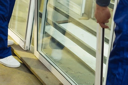 Commercial Glass Repair Technician in Jefferson