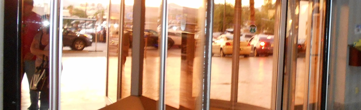 Storefront Glass Repair Cost in Jefferson